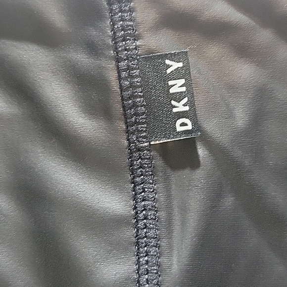 DKNY SPORT HIGH WAISTED CROPPED FAUX LEATHER LEGGINGS - Picture 6 of 12